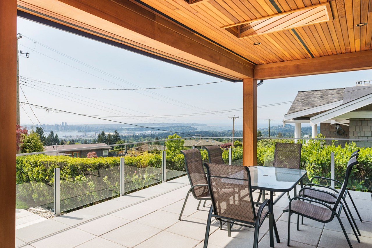 Upper Lonsdale Custom Home North Vancouver Deck