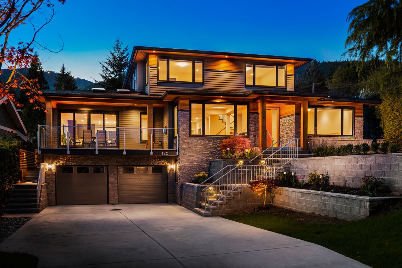Upper Lonsdale Custom Home North Vancouver Exterior